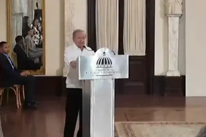 Ellis Pérez es galardonado como Adulto Mayor del Año en Santo Domingo