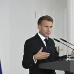 Macron insta al G7 a coordinar exportaciones de petróleo para bajar precios