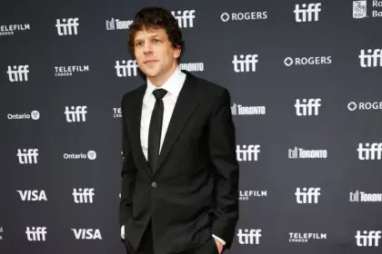 Jesse Eisenberg rechaza millones para volver a ser Mark Zuckerberg