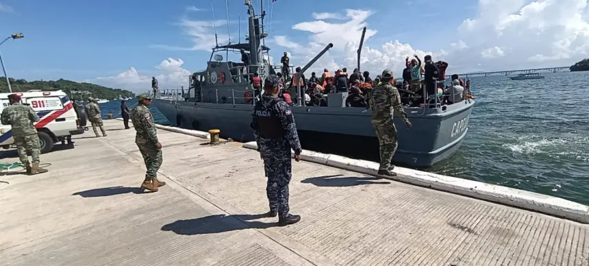 Sobrevivientes de naufragio en viaje ilegal a Puerto Rico llegan a Samaná