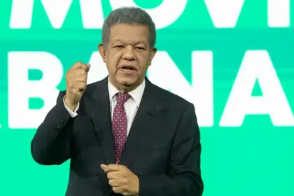 Leonel Fernández propone tren que conecte Haina con el Cibao y el Norte
