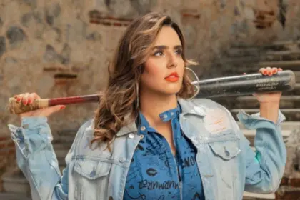 Laura Bonnelly celebra 15 años de trayectoria y estrena Más que pelota