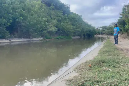 Intensa búsqueda de hombre desaparecido en canal de riego de Santiago Oeste