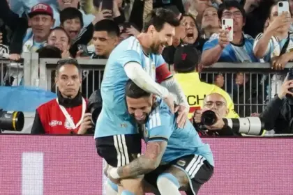 Messi anota su gol 126 con Argentina y brilla en su despedida triunfal