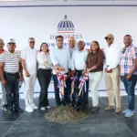 Kelvin Cruz inicia construcción del nuevo techado multiuso en Hostos