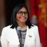 Delcy Rodríguez adelanta la Navidad en Venezuela tras cargos contra Maduro