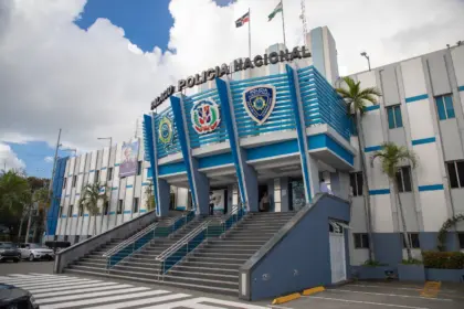 Irregularidades en la Policía: persisten los sueldos múltiples en el Estado