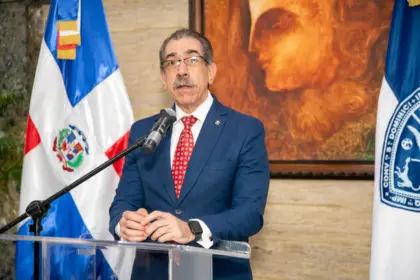 UASD inaugura moderno ascensor en Facultad de Ciencias Jurídicas y Políticas