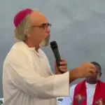 Padre Rogelio cuestiona tipificación judicial por tragedia en Jet Set