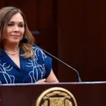Juan Luis Guerra elogia reconocimiento de Janina Rosado en el Congreso