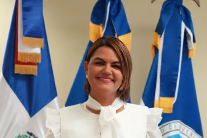 Yindhira Taveras marca hito en la UASD con doctorado en Ingeniería Civil