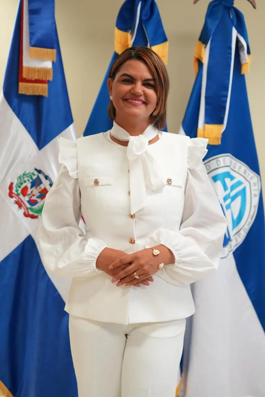 Yindhira Taveras marca hito en la UASD con doctorado en Ingeniería Civil