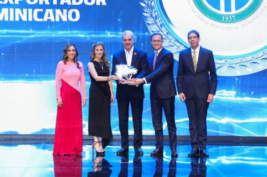 Grupo SID recibe el máximo galardón como Gran Exportador Dominicano