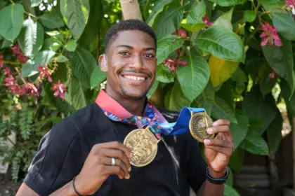 Christopher Melenciano: el atleta sordo que rompe récords y barreras