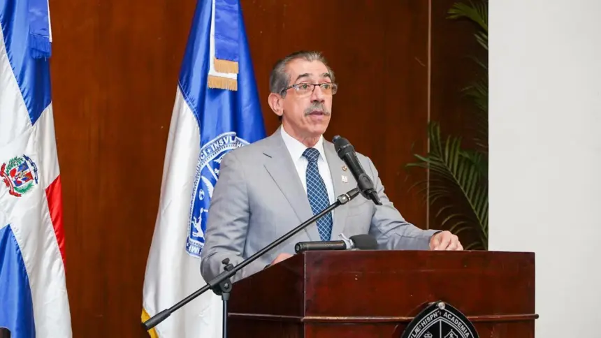 UASD moderniza instalaciones en Higüey y reconoce al rector Asjana David