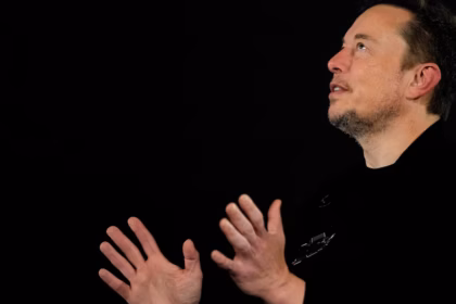 Elon Musk pierde su estatus de billonario tras desplome en Wall Street