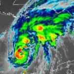 Huracán Isaías categoría 2 toca tierra en Florida con fuertes vientos