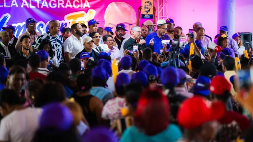 Gonzalo Castillo propone soluciones para San Cristóbal y critica ejecución pública