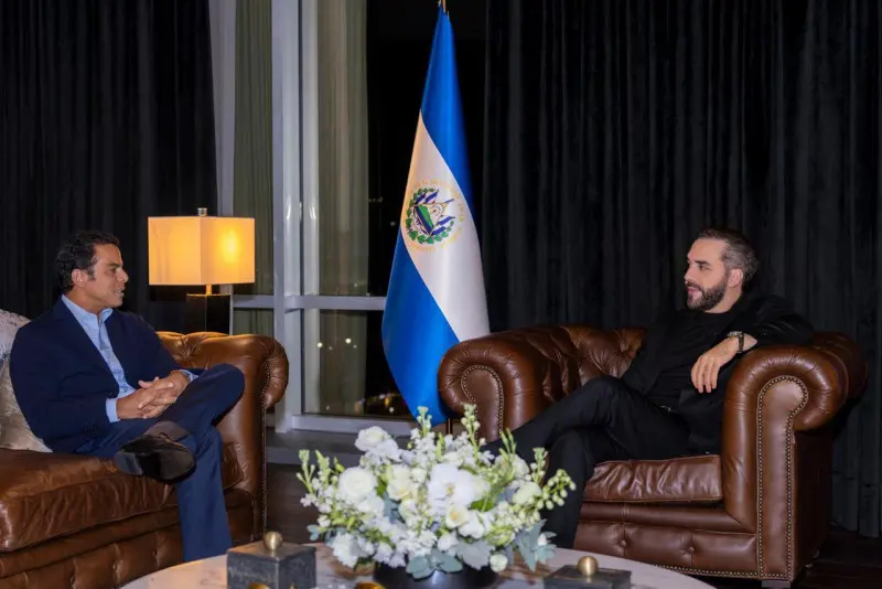 Saymon Díaz y Nayib Bukele proyectan el nuevo Estadio Nacional de El Salvador