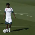 Vinícius Júnior recibe 4 partidos de sanción y se pierde el Clásico
