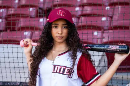 Azul Amparo Taveras es la nueva madrina de los Gigantes del Cibao
