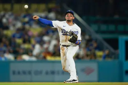 Miguel Rojas anuncia su retiro de MLB tras 13 temporadas en Grandes Ligas