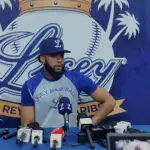 Adonis Medina brilla en el triunfo inaugural de los Tigres del Licey