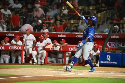 Licey, Estrellas y Gigantes triunfan en el inicio de la temporada LIDOM