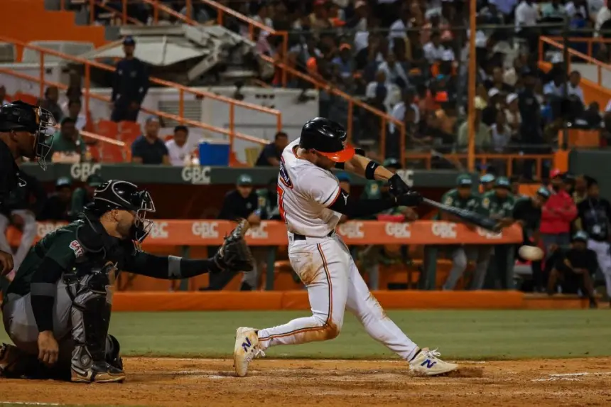 Estrellas Orientales aplastan a Toros en inicio de Lidom 2026-2027