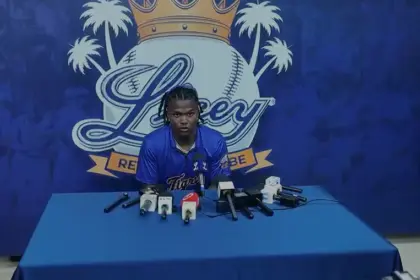 Jesús Madé brilla en debut con Licey: jonrón y paliza al Escogido 17 Jesús Madé brilla en debut con Licey: jonrón y paliza al Escogido