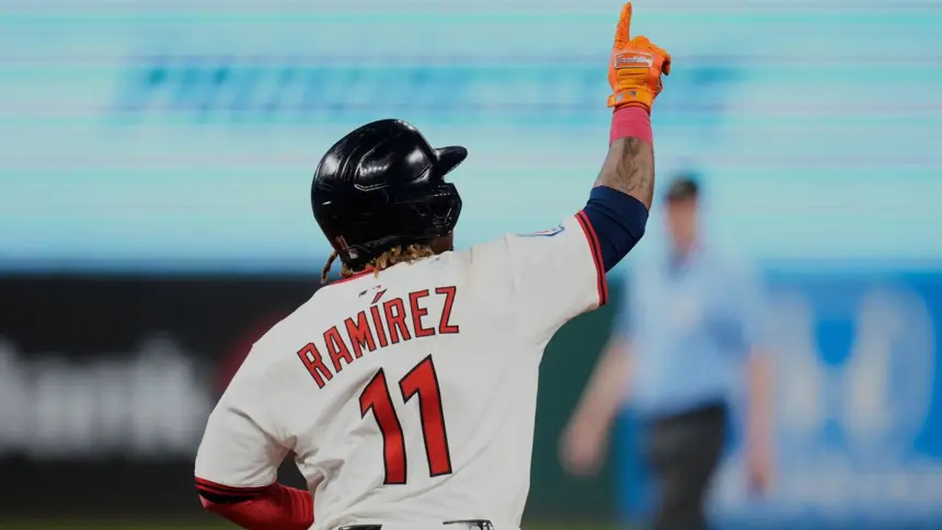 José Ramírez extiende a 18 su histórica racha en playoffs de MLB 1 José Ramírez extiende a 18 su histórica racha en playoffs de MLB