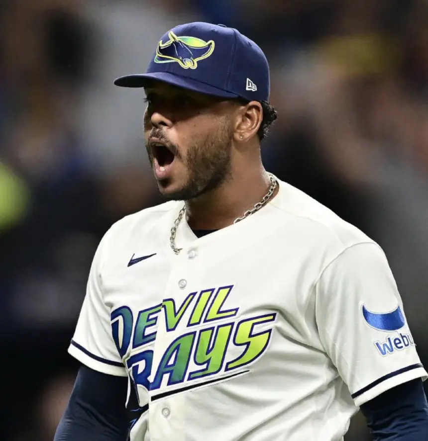 Freddy Peralta es nombrado MVP de la Serie de Campeonato y lleva a los Rays
