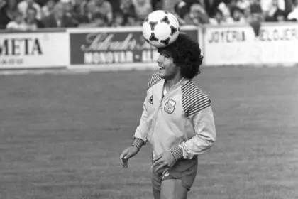 50 años del debut de Diego Armando Maradona: el inicio de una leyenda 13 50 años del debut de Diego Armando Maradona: el inicio de una leyenda