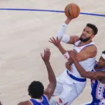 Sixers arruinan fiesta de los Knicks y LeBron debuta con triunfo en NBA
