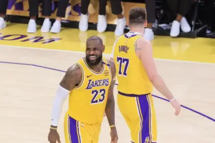 Lakers inician nueva era en la NBA ante el legado de LeBron James