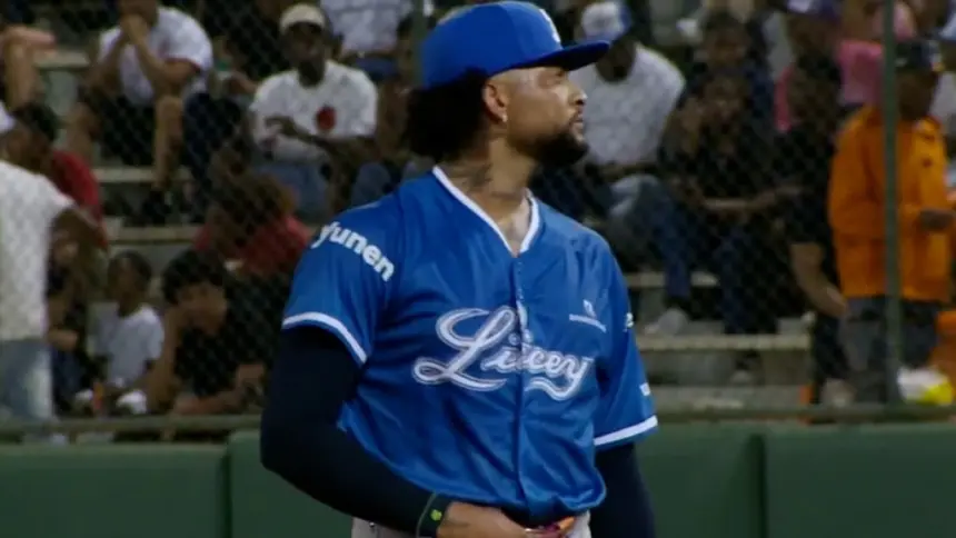 Licey hace historia con juego sin hit ni carrera ante Toros del Este