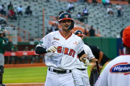Jared Oliva regresa a los Toros del Este para la temporada LIDOM