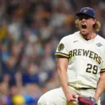 Cerveceros dominan Serie Mundial 2-0 tras remontada épica ante Rays