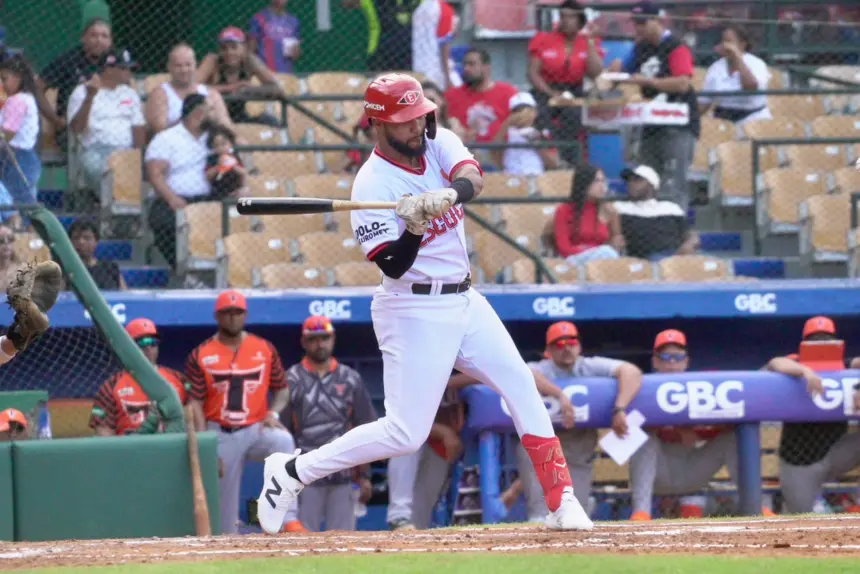Escogido vence a Toros con joya de pitcheo y batazo de Jonathan Guzmán