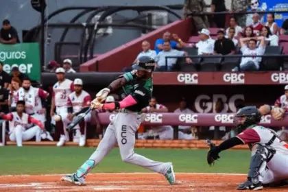 Raimel Tapia y Reid VanScoter son los MVP de la semana en la LIDOM
