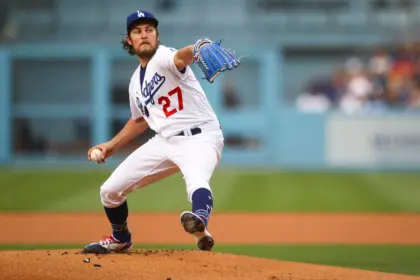 Lluvia retrasa el esperado debut de Trevor Bauer con Estrellas Orientales