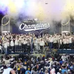 Cerveceros de Milwaukee celebran histórico título de Serie Mundial con fans