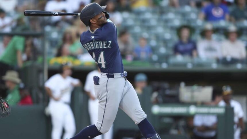 Dominican Power! Santana and Julio Rodríguez: Home Runs That Lit Up MLB