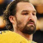 ALARM IN LAS VEGAS! Golden Knights captain Mark Stone injured, leaves Game 3