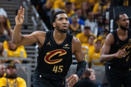 Mitchell on the Tightrope: Will the Cavs' Ace Play in Crucial Game 5?