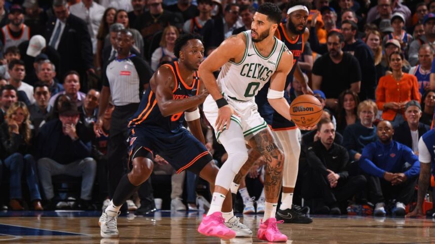 Tatum Injured: Celtics Star Abandoned in Duel against Knicks