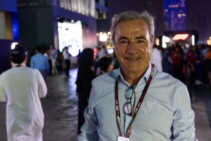 Vowles Supports Carlos Sainz Sr. for FIA Presidency