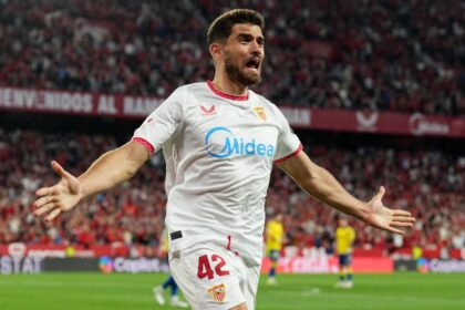 García Pascual saves Sevilla: Key goal brings the club closer to avoiding relegation in LaLiga