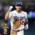 Dodgers cut Barnes, promote prospect Rushing
