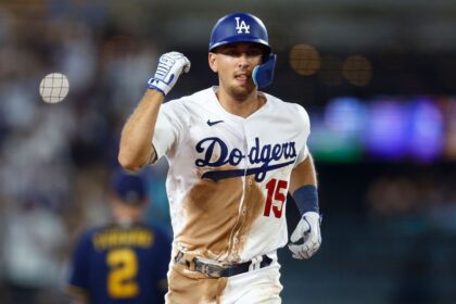 Dodgers cut Barnes, promote prospect Rushing